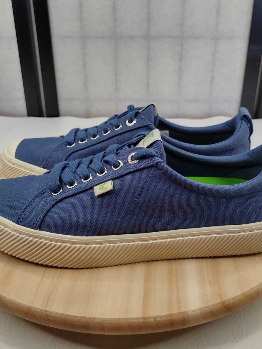 Cariuma OCA Low‎ Shadow Blue Canvas Sneakers Women US 10 - Picture 5 of 11